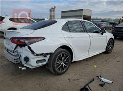 تۆیۆتا کامری